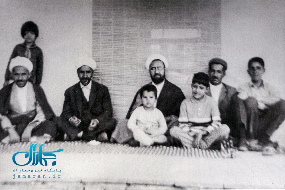 عکسی از کودکی علی مطهری در کنار پدرش