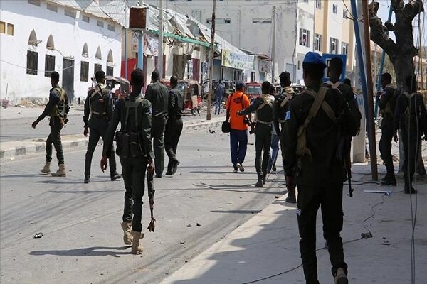 هجوم شبه نظامیان الشباب به هتل کلیدی موگادیشو