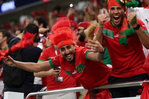 ویدئو: هواداران مراکش پس از پیروزی شعار "فلسطین" سر می دهند