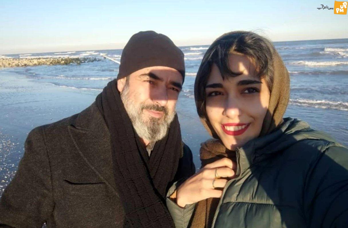 عکس عاشقانه حسن معجونی و همسر بانمکش در کنار دریا!