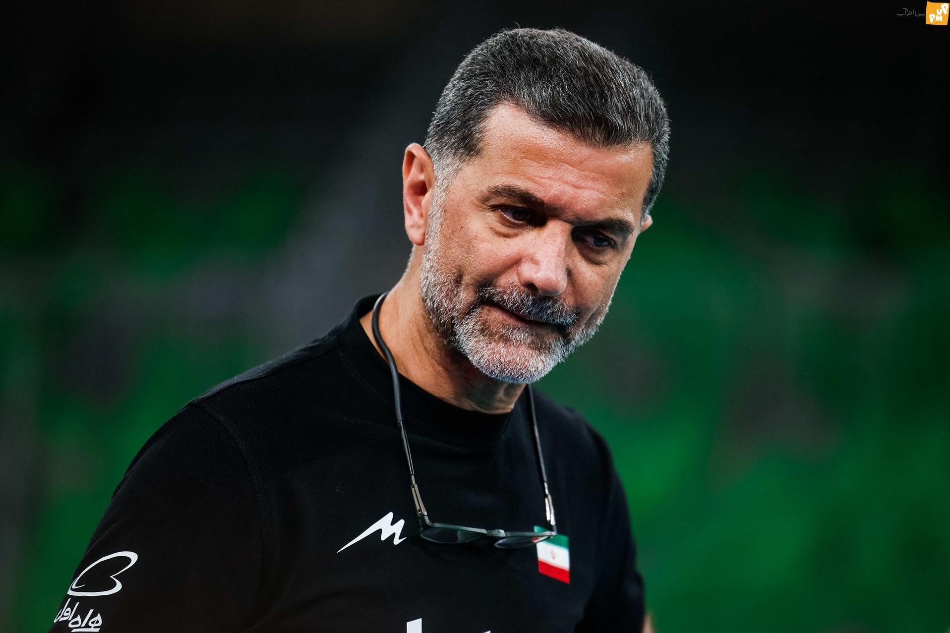 بهروز عطایی، سرمربی تیم ملی والیبال ایران، به عدم صدور ویزای آمریکا واکنش نشان داد! /عکس
