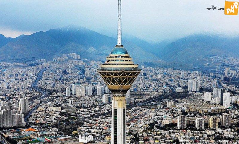 ویدئویی از اولین خلبان خانم ایرانی در پرواز یک فروند هواپیمای فوق سبک در برج میلاد