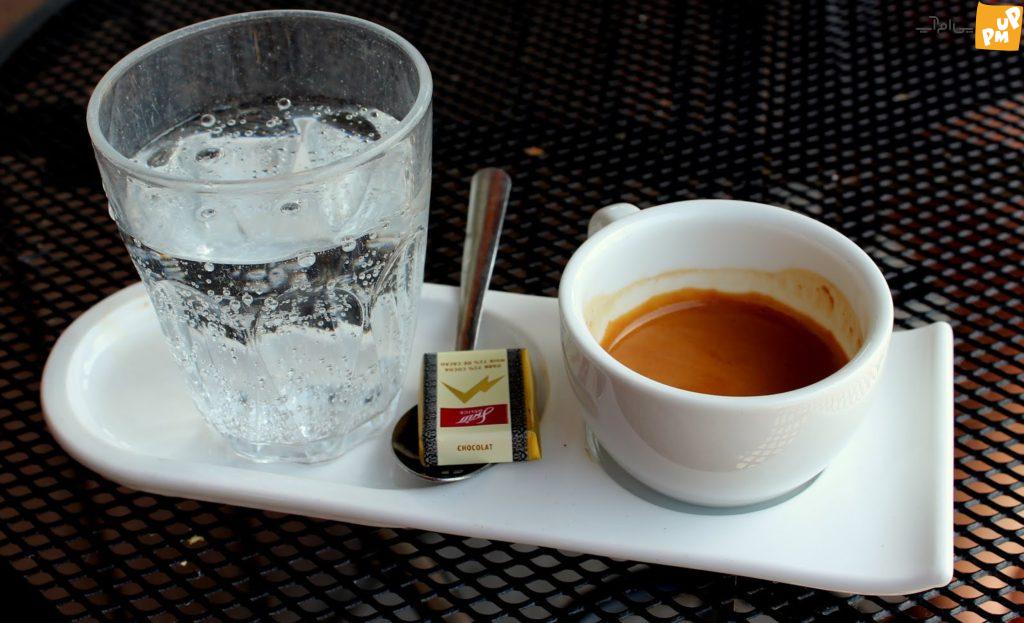 دلیل جالب سرو آب سرد کنار قهوه!