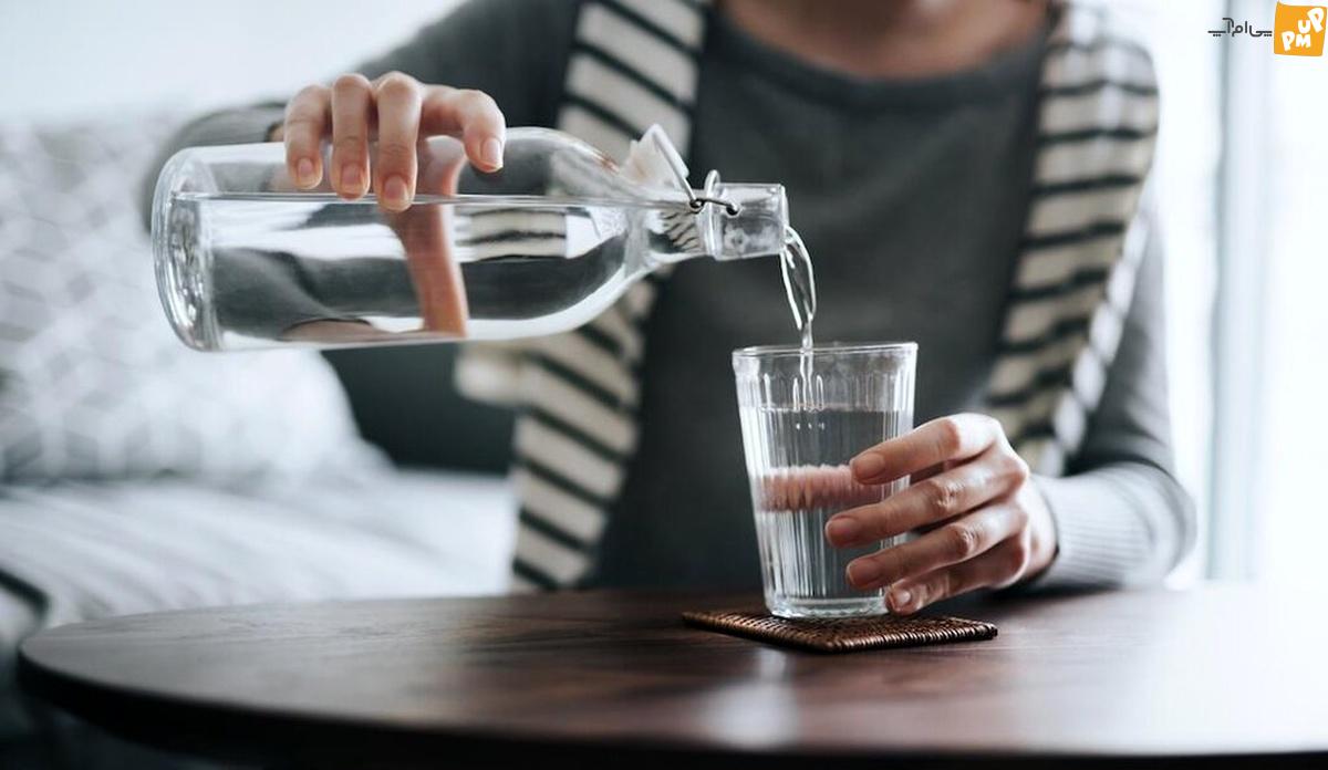 مصرف آب با این 5 ماده غذایی ضرر دارد!