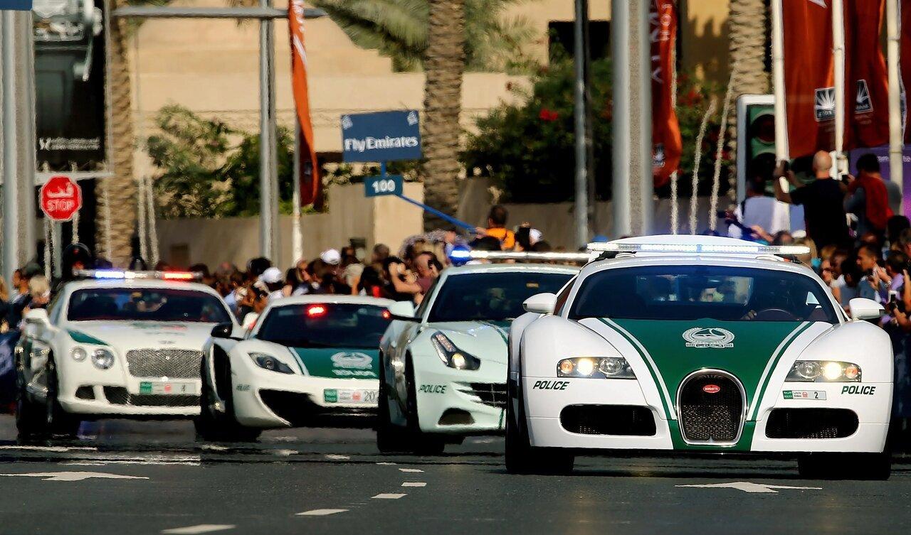 ماشین های عجیب پلیس در دبی / از بوگاتی و فراری تا استون مارتین و لامبورگینی (+ عکس)