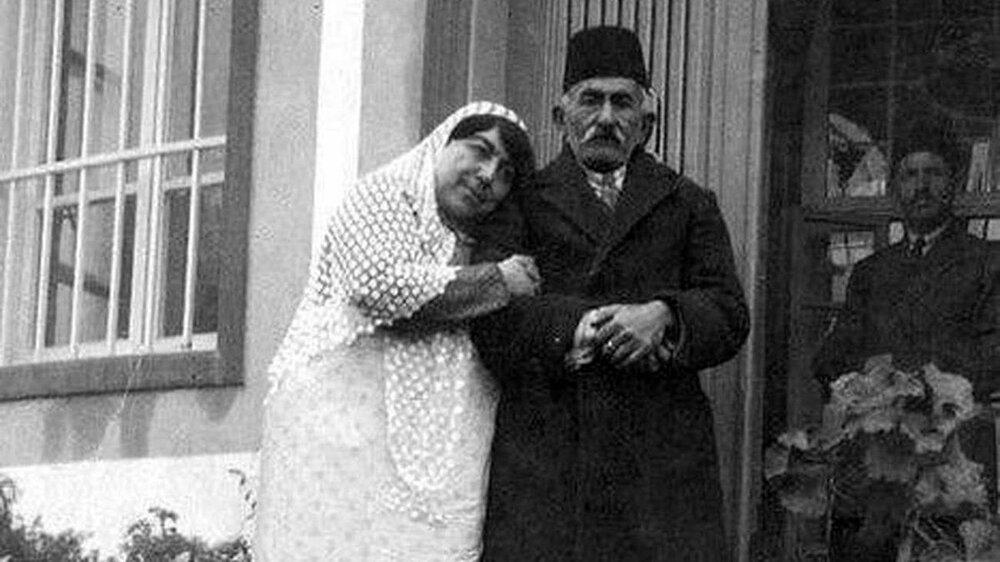 ببنید عکس عاشقانه زن و شوهر در دوره قاجار که چه عاشقی‌ای میکردند!