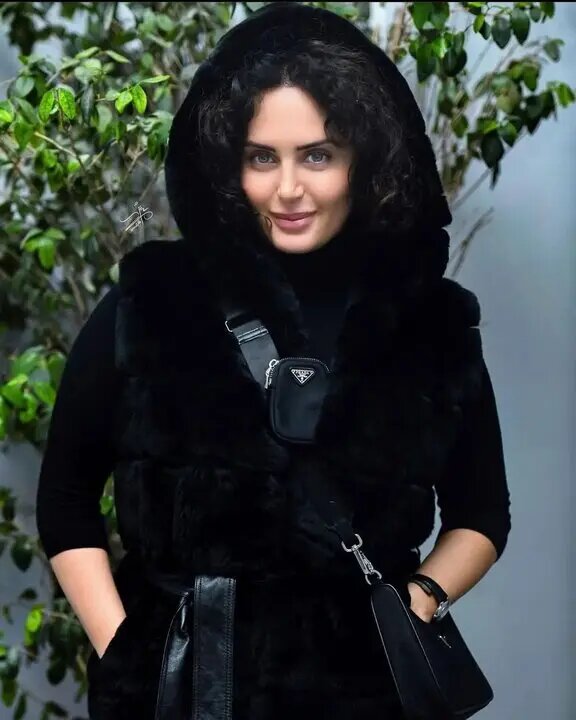 کیف 120 میلیونی الناز شاکردوست جنجال به پا کرد + عکس 1 کیف 120 میلیون تومانی الناز شاکردوست + تصاویر