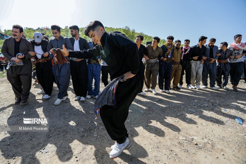  مراسم هزار دف در روستای توریستی پالنگان کردستان