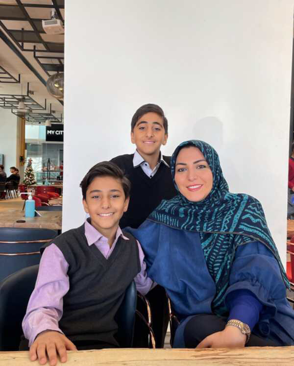 عکس های المیرا شریفی مقدم در کنار همسر و پسرانش!