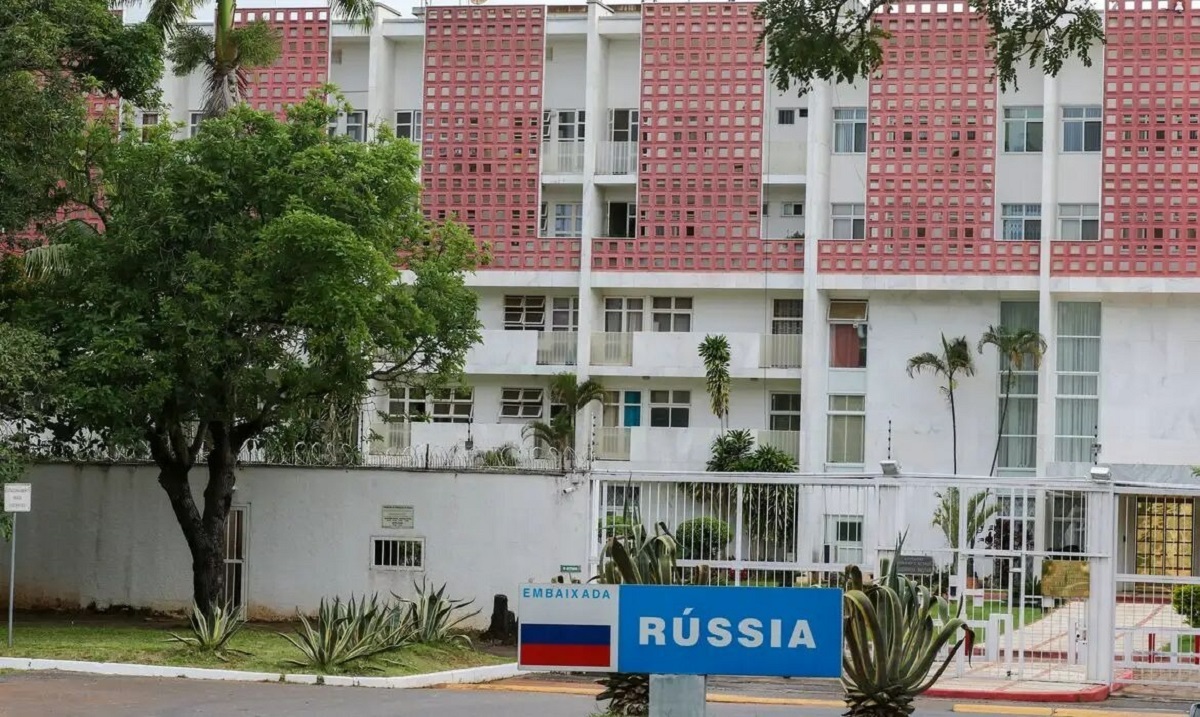 پلیس برزیل وارد سفارت روسیه شد و یک بمب پیدا کرد