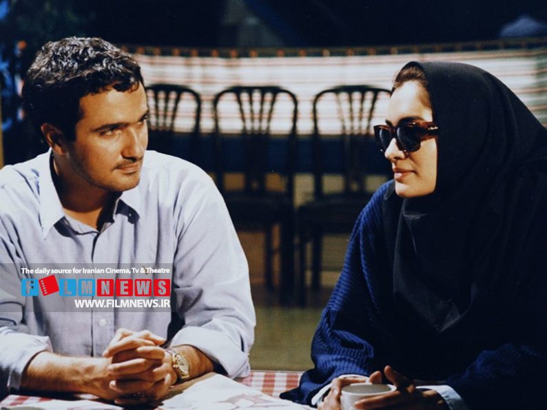 در بین بازیگران زن، محمدرضا فروتن بیشترین همکاری را با میترا حجار داشته است که آخرین آن فیلم است. 