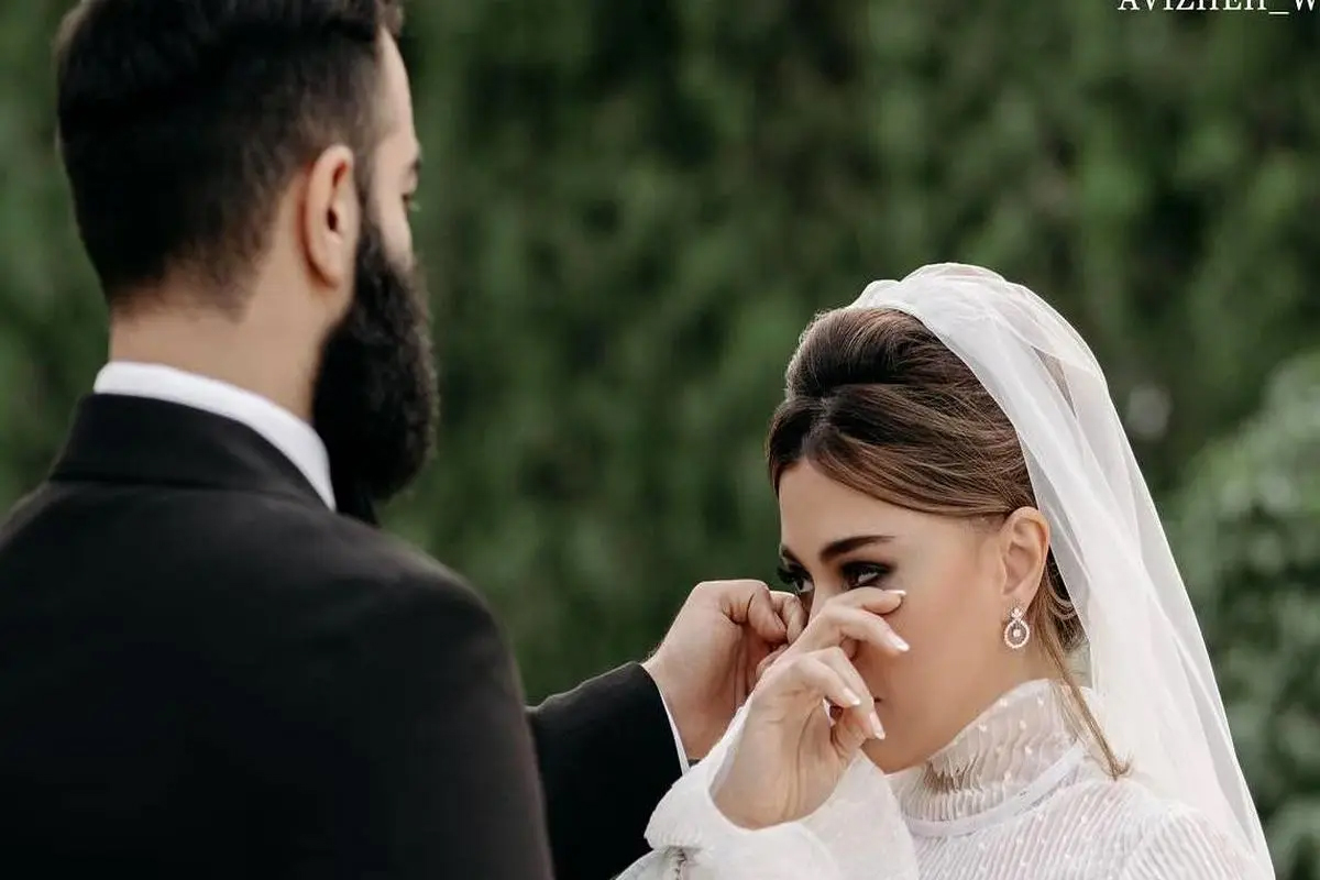 ازدواج جنجالی خانم بازیگر ایرانی معروف با دو مهمان نامتعارف!+ تصاویر