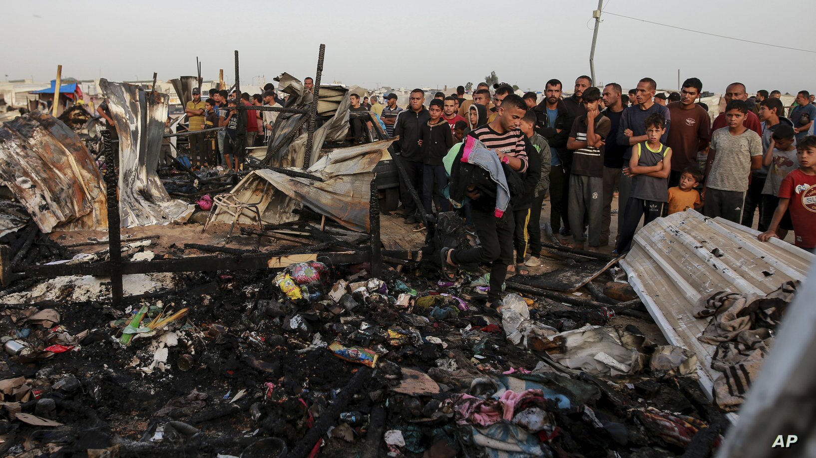 45 کشته در حمله اسرائیل به چادر پناهجویان در غزه (+عکس)