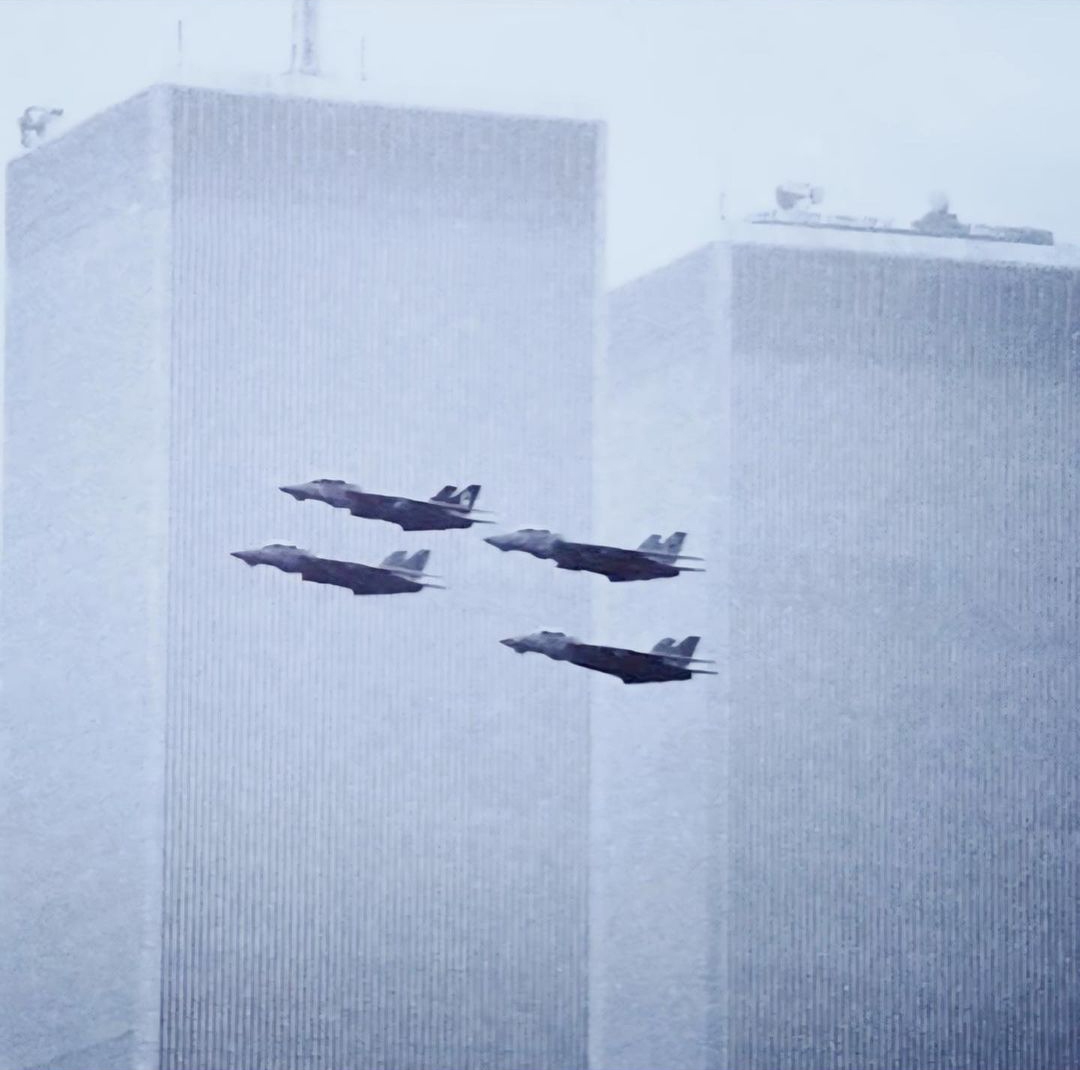 آخرین عکس نظامی برج های دوقلو نیویورک! (عکس)