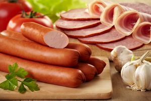 آیا استفاده از گوشت مانده در سوسیس و کالباس درست است؟