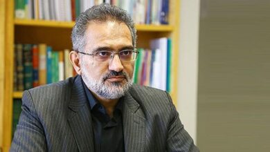 حسینی از معاونت پارلمانی استعفا داد