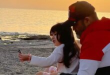 (عکس) تفریح ​​مهران غفوریان و دخترش در ساحل لب دریا!/اعتیاد شدید مهران غفوریان به حنا