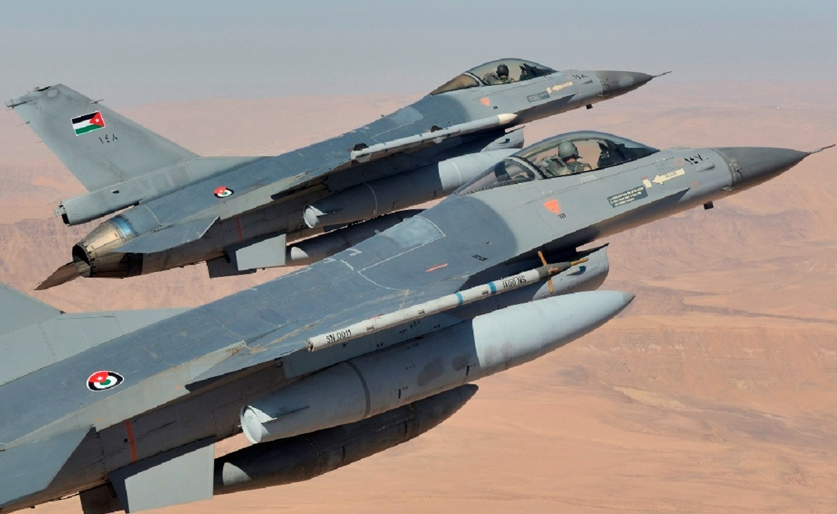 نیروی هوایی سلطنتی اردن چه هواپیما و هلیکوپتری دارد؟ (+عکس)