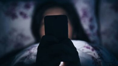 چگونه عادت استفاده از تلفن همراه قبل از خواب را از بین ببریم؟