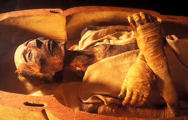 کشف تابوت اصلی «رامسس کبیر» قدرتمندترین فرعون مصر باستان ۳,۰۰۰ سال پس از مرگ او(عکس)