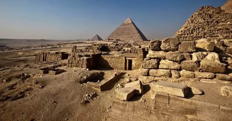 باستان شناسان از کشفی هیجان انگیز در اهرام مصر خبر می دهند