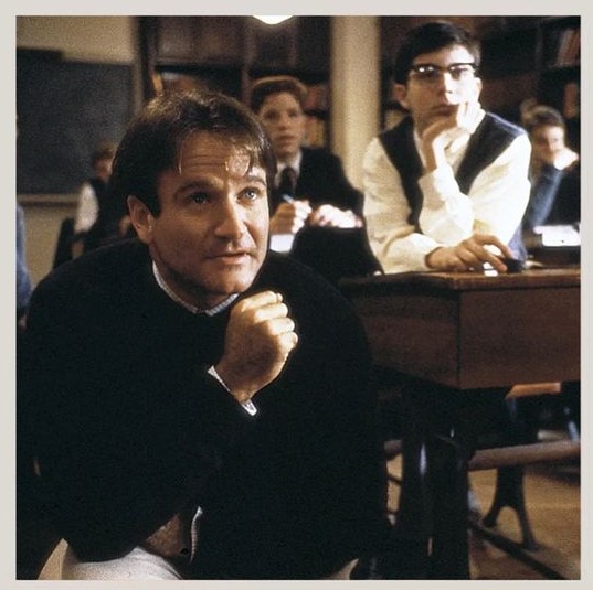 در نقد فیلم Dead Poets Society، جان کیتینگ شخصیتی است که درس های زیادی به ما می آموزد...