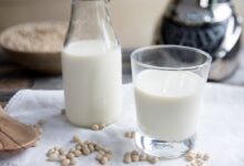 به این ۸ دلیل روزی یک لیوان شیر بخورید