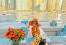 تولد خانم بازیگر ایرانی بر روی قایق در دبی (عکس)