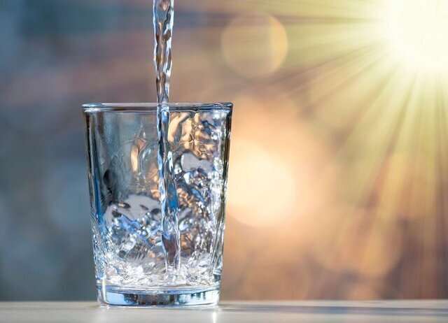 در طول روز چقدر آب بنوشیم؟