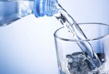 در مورد نوشیدن آب مقطر؛ آیا می دانستید این آب اسیدی است؟