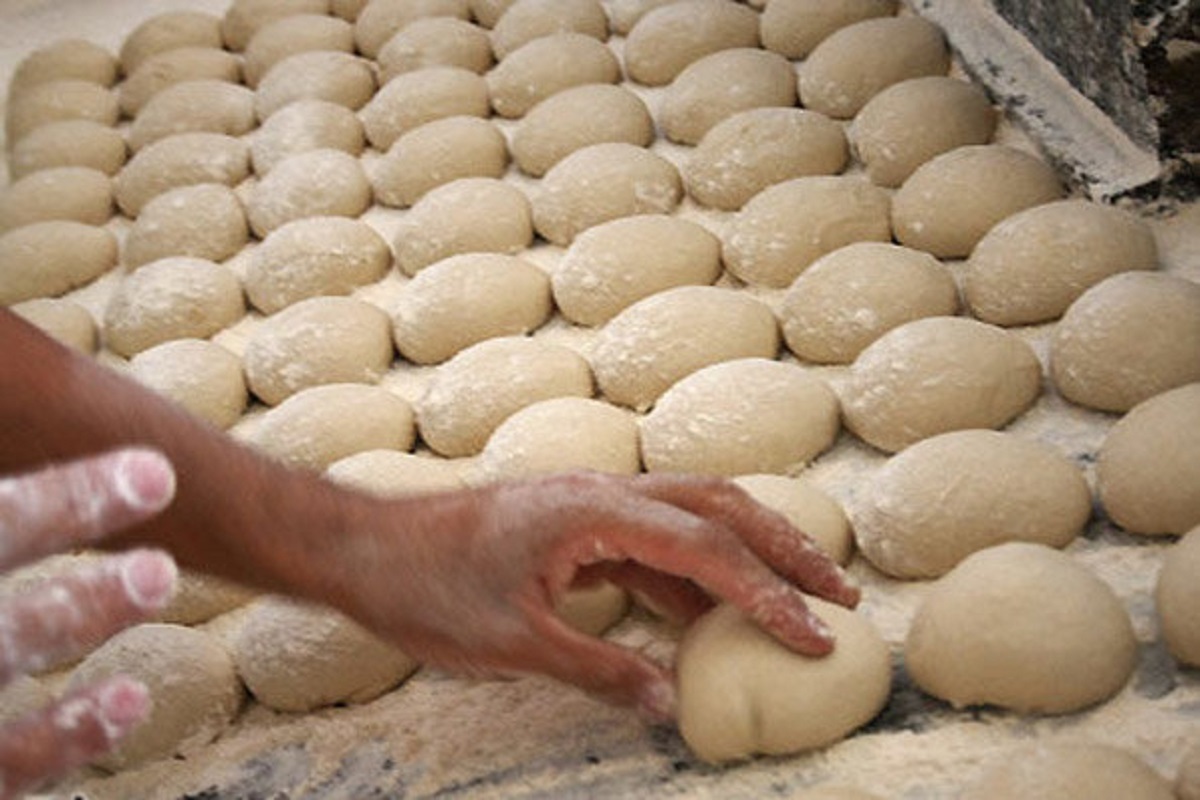 ممنوعیت استفاده از بکینگ پودر در نانوایی ها / تجهیز بازرسان وزارت بهداشت به دستگاه نمک سنجی