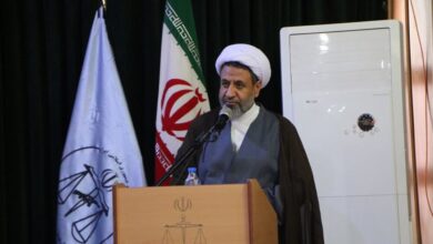 نماینده ولی فقیه در استان کرمان: تخریب مردم در انتخابات به نفع نظام نیست