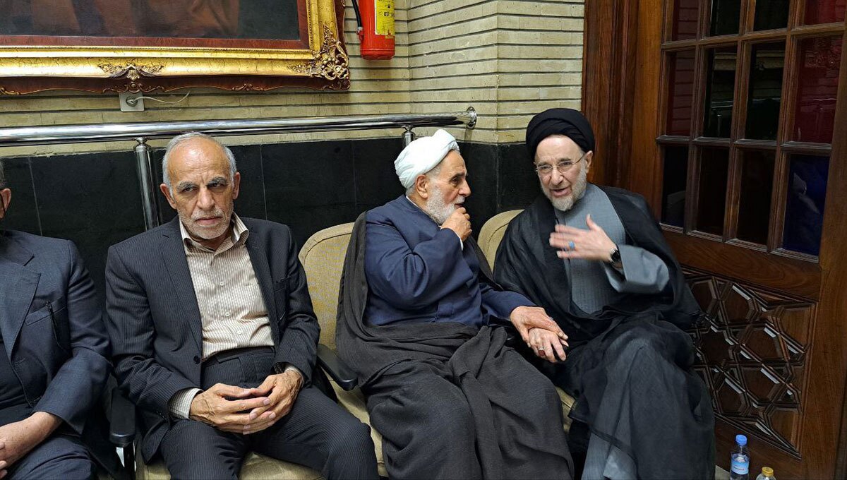 حضور شخصیت‌های سیاسی در مراسم ختم مرحوم هاشمیان نماینده اسبق مردم کرمان در مجلس شورای اسلامی (عکس)