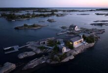 معماری جذاب خانه رویایی کانادا در جزیره ای صخره ای (+ عکس)
