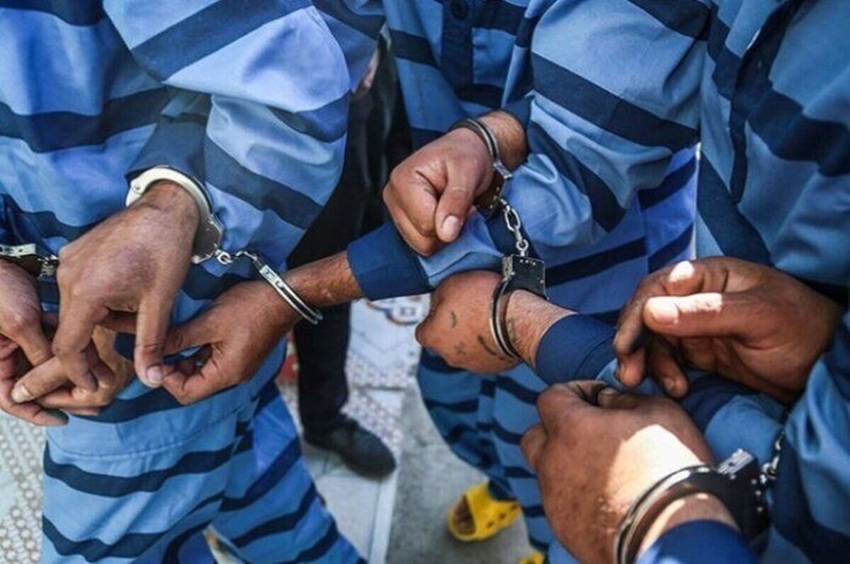 دستگیری اراذل و اوباش خشن شهرستان ملارد توسط پلیس را ببینید
