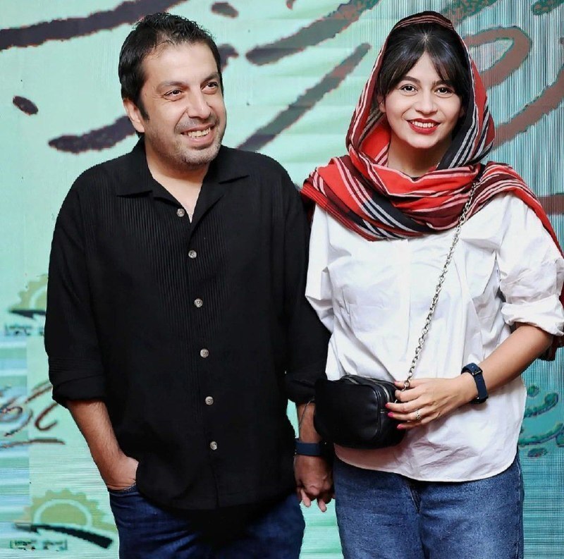 روسری عجیب و غریب همسر عباس جمشیدی (+عکس)