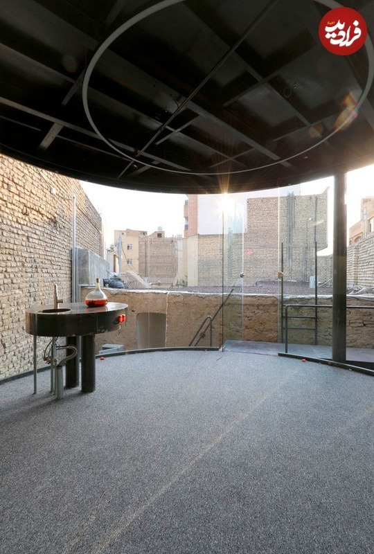 ساختمانی مدرن و متفاوت در اصفهان که به جای یک «طویله» ساخته شد (+عکس) ساختمانی مدرن و متفاوت در اصفهان که به جای یک «طویله» ساخته شد (+عکس)