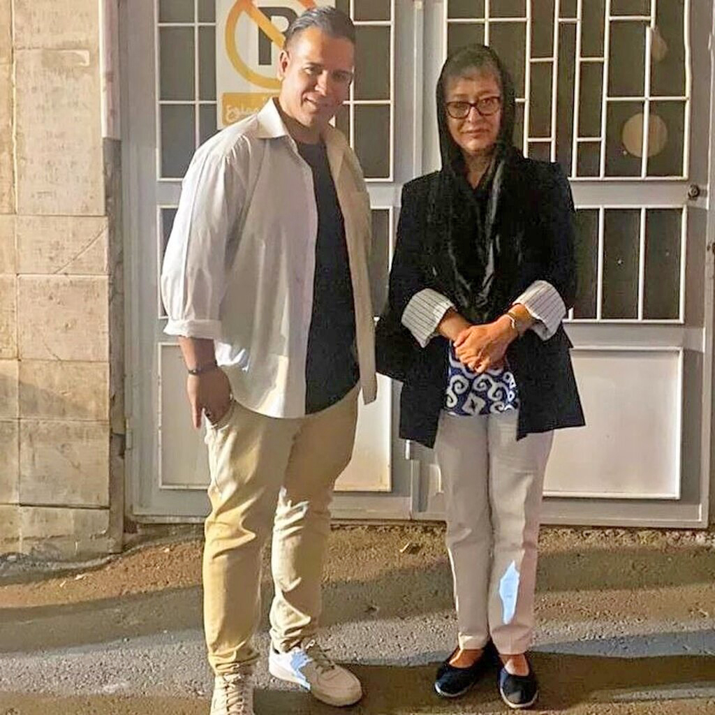 تغییر چهره جالب آزیتا حاجیان در ۶۶ سالگی+ تصاویر 3 تغییر چهره جالب آزیتا حاجیان در ۶۶ سالگی+ تصاویر