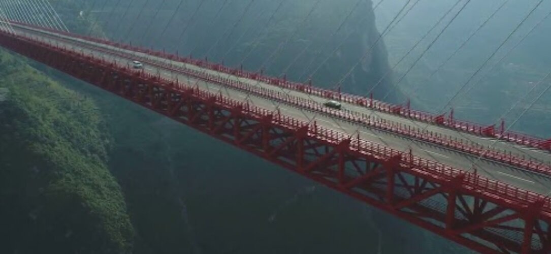 (تصویر) ارتفاع باورنکردنی یک پل در چین 1 ارتفاع باورنکردنی این پل هوش گم شد/عکس