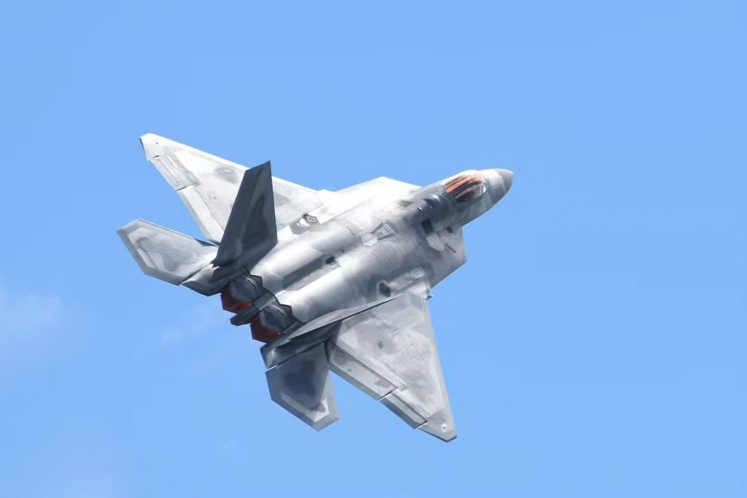 آیا تصمیم ایالات متحده برای پایان دادن به تولید F-22 Raptor اشتباه بود؟