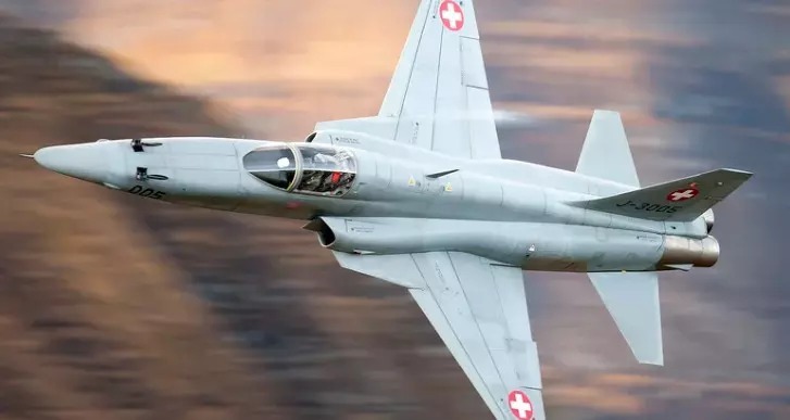 5 تا از زیباترین هواپیماهای جنگنده تاریخ ارتش (+عکس) 5 تا از زیباترین هواپیماهای جنگنده تاریخ ارتش (+عکس)