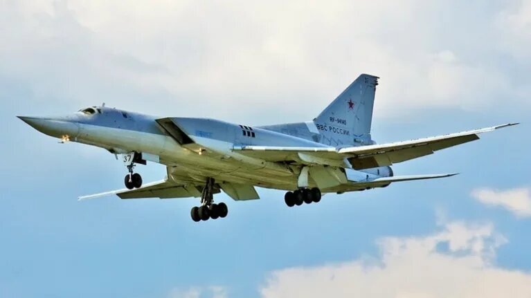 بهترین بمب افکن های هسته ای استراتژیک / از B-52 تا Strong White