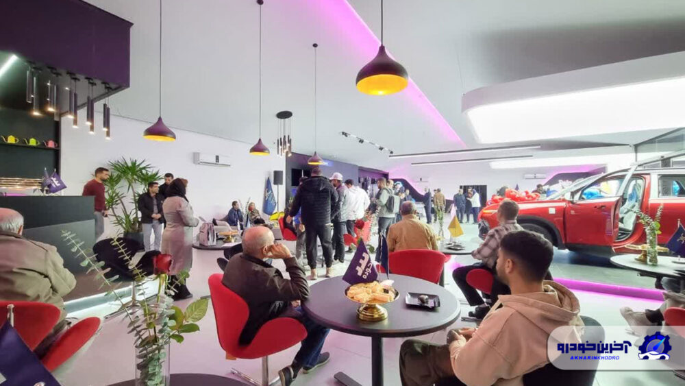 کراس اوور دیار خودرو در خیابان ها ؛ بایک X55 تحویل مشتریان شد 4 تقاطع دیار خودرو در خیابان; دوچرخه X55 به مشتریان تحویل داده شد.