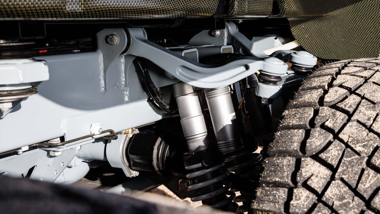 وانت ۱۰۰ میلیارد تومانی مرسدس بنز وانت ۱۰۰ میلیارد تومانی مرسدس بنز