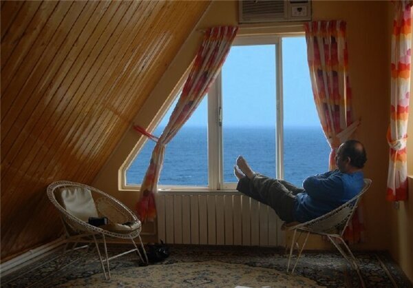 آقای کارگردان! «کاش دیر به دنیا اومده بودی» 3 آقای کارگردان! «کاش دیر به دنیا اومده بودی»