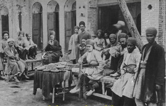 جدول قدیمی ایران چگونه بود؟ از کباب بره گرفته تا شمع و شهد جدول قدیمی ایران چگونه بود؟ از کباب بره گرفته تا شمع و شهد