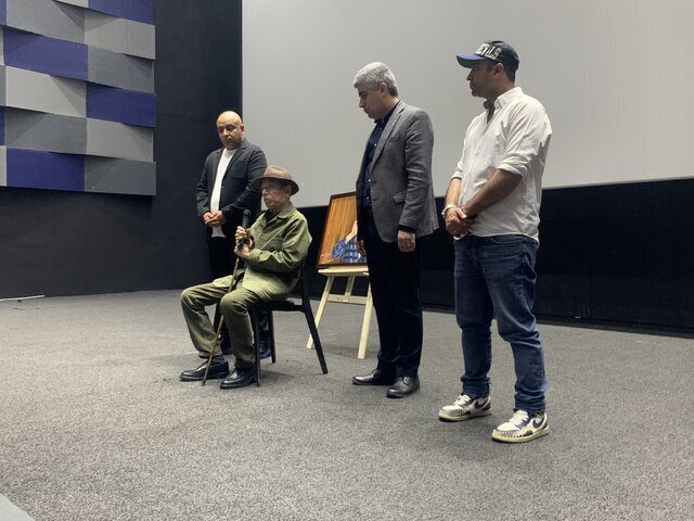 ما به اظهارات بحث برانگیز علی ناصریان درباره سینمای امروز بازگشتیم. 1 علی نصیر گریس: به فیلم پارس بازگشت