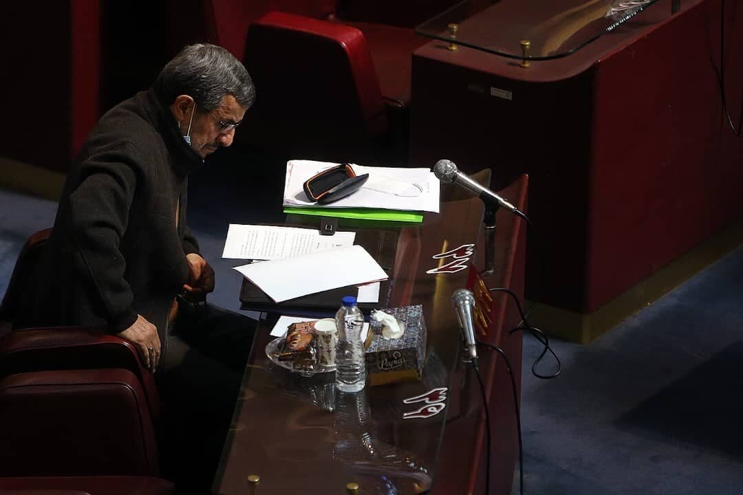 فاجعه ای که احمدی نژاد ایران را آورد/ وقتی دلار ارزان تر بود/ مردم ایران ، علی و عبدال و عبید توهم ترجیحات او نیست!