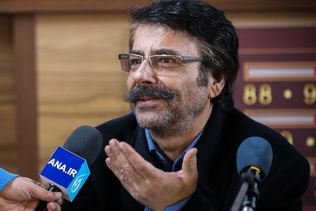 ماجرای ملاقات علیرضا افتخاری و دلکش: به من گفت عکس‌مان کنار هم روی جلد مجله باشد