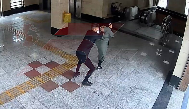 زورگویی وحشیانه زن جوان در فیلم U -Bahn / Househead در دست پلیس!
